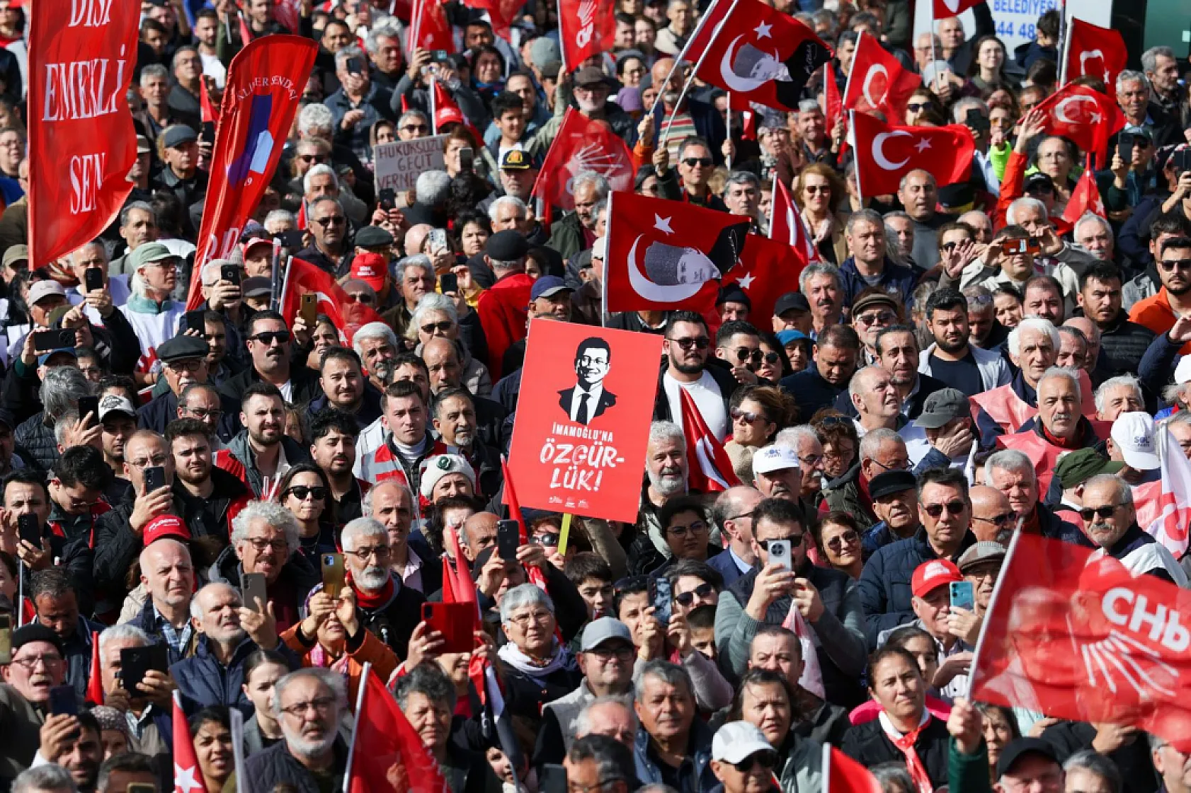 Milas'ta 'Millet İradesine Sahip Çıkıyor' mitingi: İmamoğlu'ndan Silivri'den mesaj