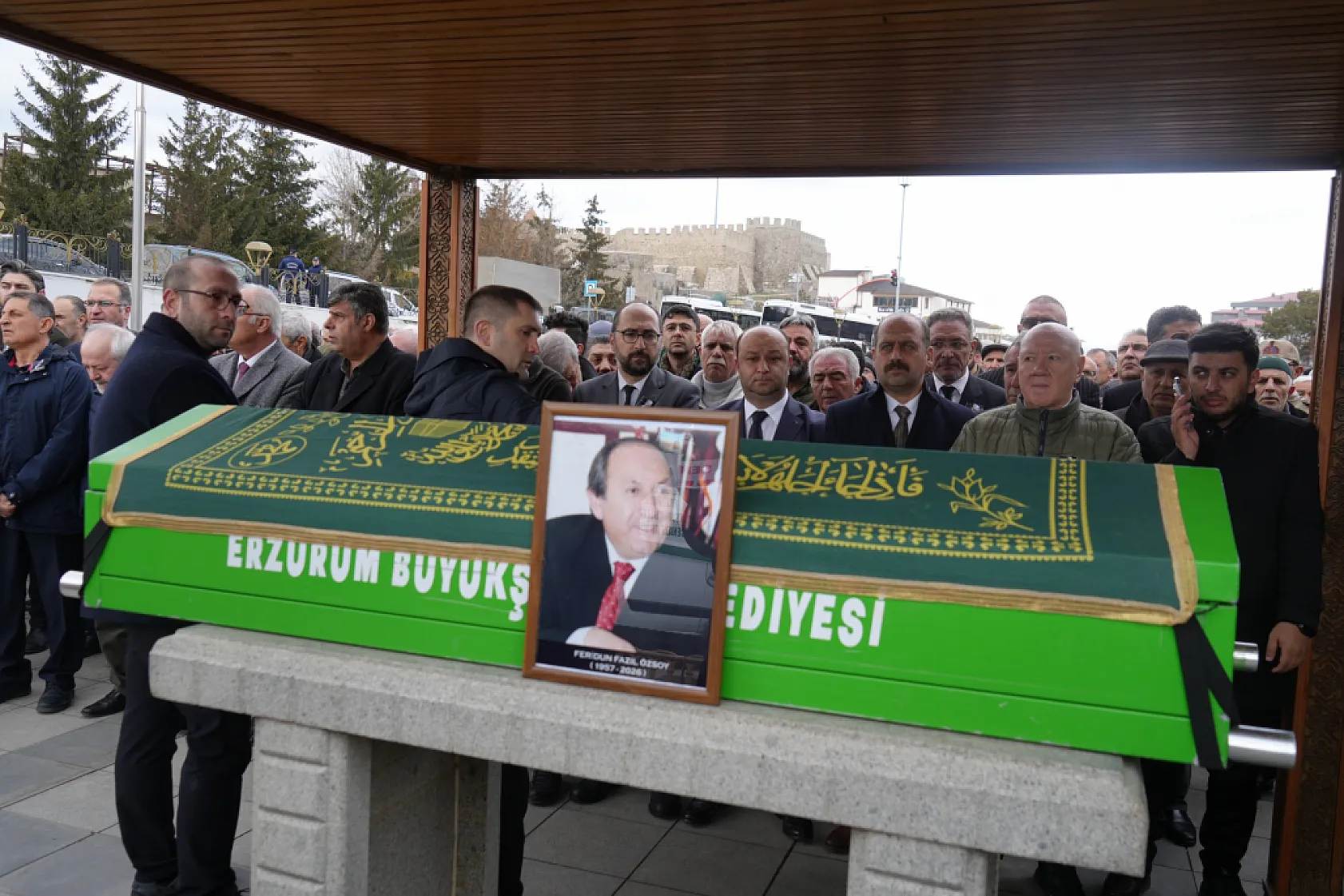 Gazeteci Feridun Fazıl Özsoy son yolculuğuna uğurlandı
