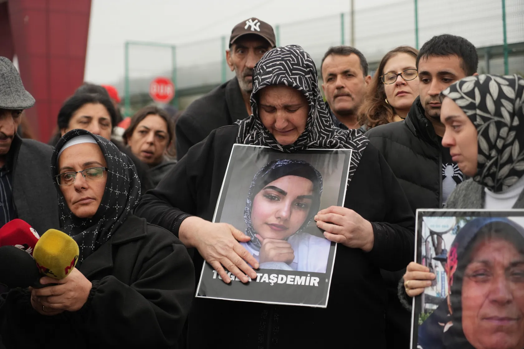 7 kişinin öldüğü yangın davasında aileler gözyaşlarına boğuldu