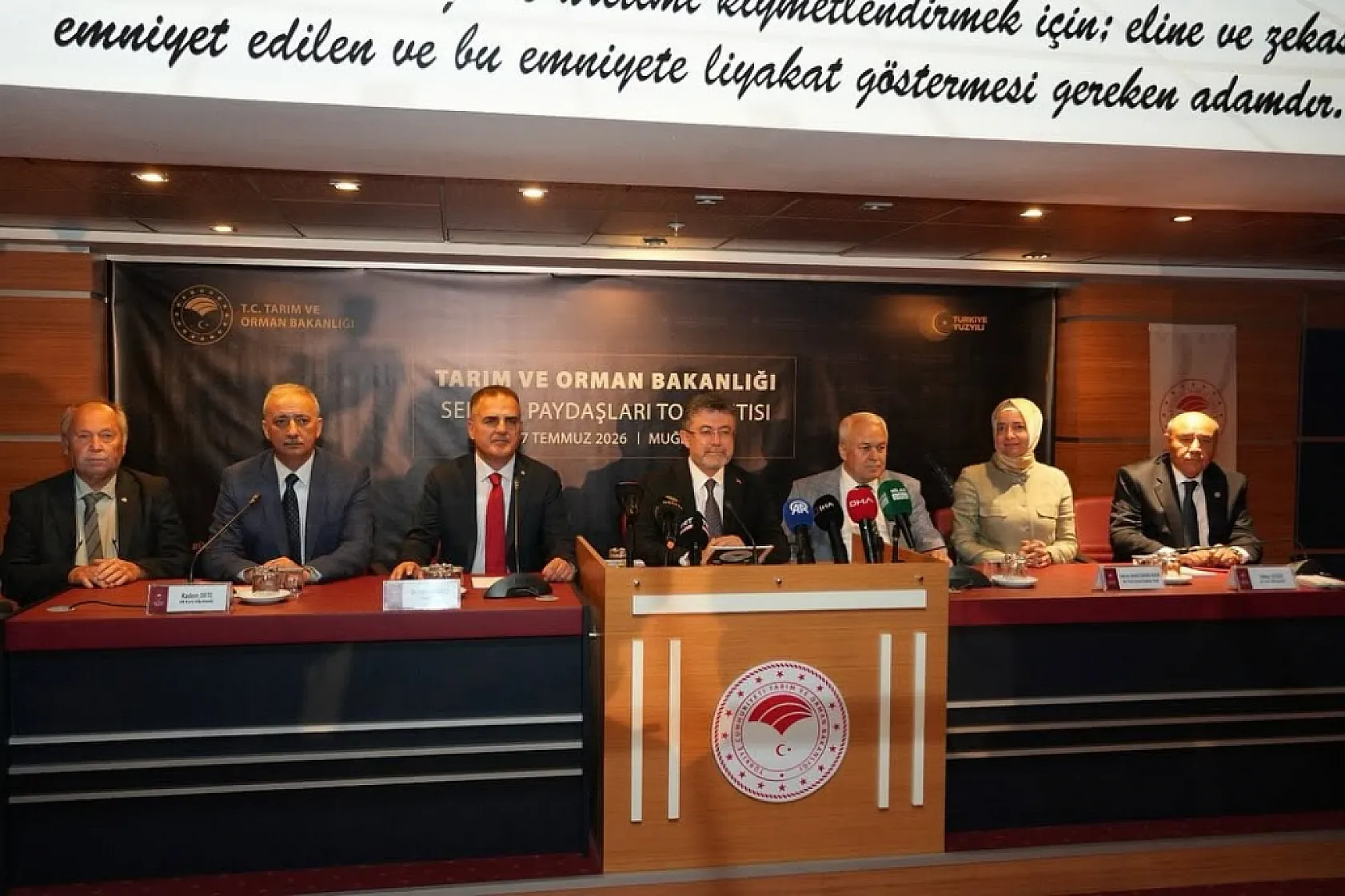 Tarım ve Orman Bakanı Yumaklı, Muğla'da Sektör Temsilcileriyle Bir Araya Geldi