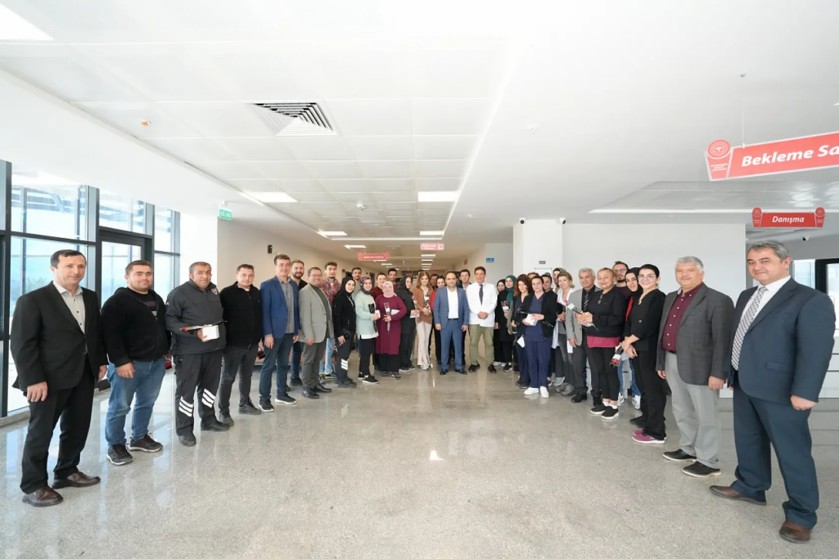 Akdenizli, Sağlık Çalışanlarının Gününü Kutladı
