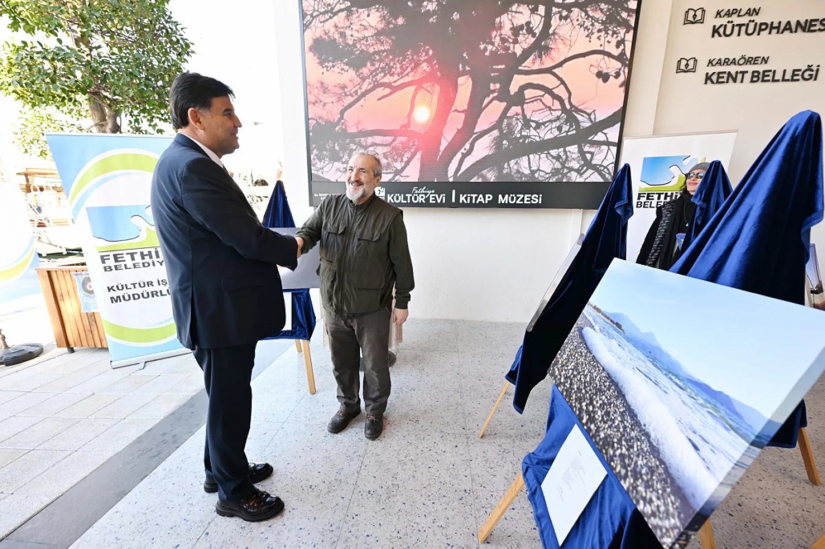 'Denizin Fethiye Yüzü' Fethiye Kültür Evi'nde sanatseverlerle buluştu