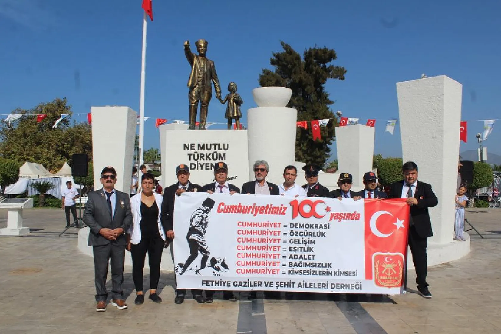 Ünal' 'Cumhuriyetimizin 100. Yılı kutlu olsun'