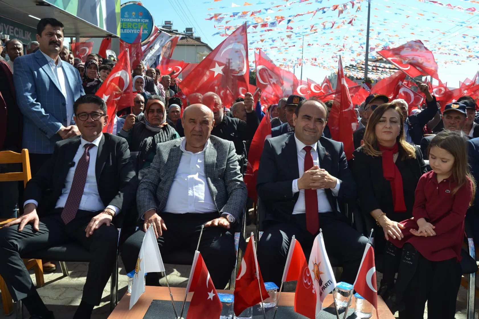 Akdenizli, 'Hizmet Belediyeciliğinde Devam Edeceğiz'