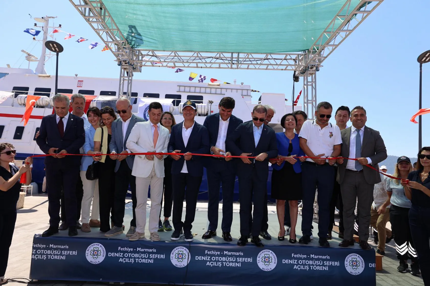 Büyükşehir Marmaris-Fethiye Deniz Otobüsü Seferleri Başladı 