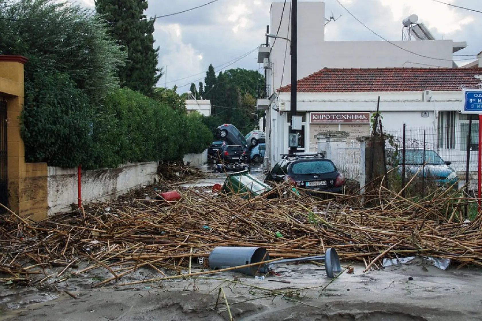 Rodos'u Sel Aldı