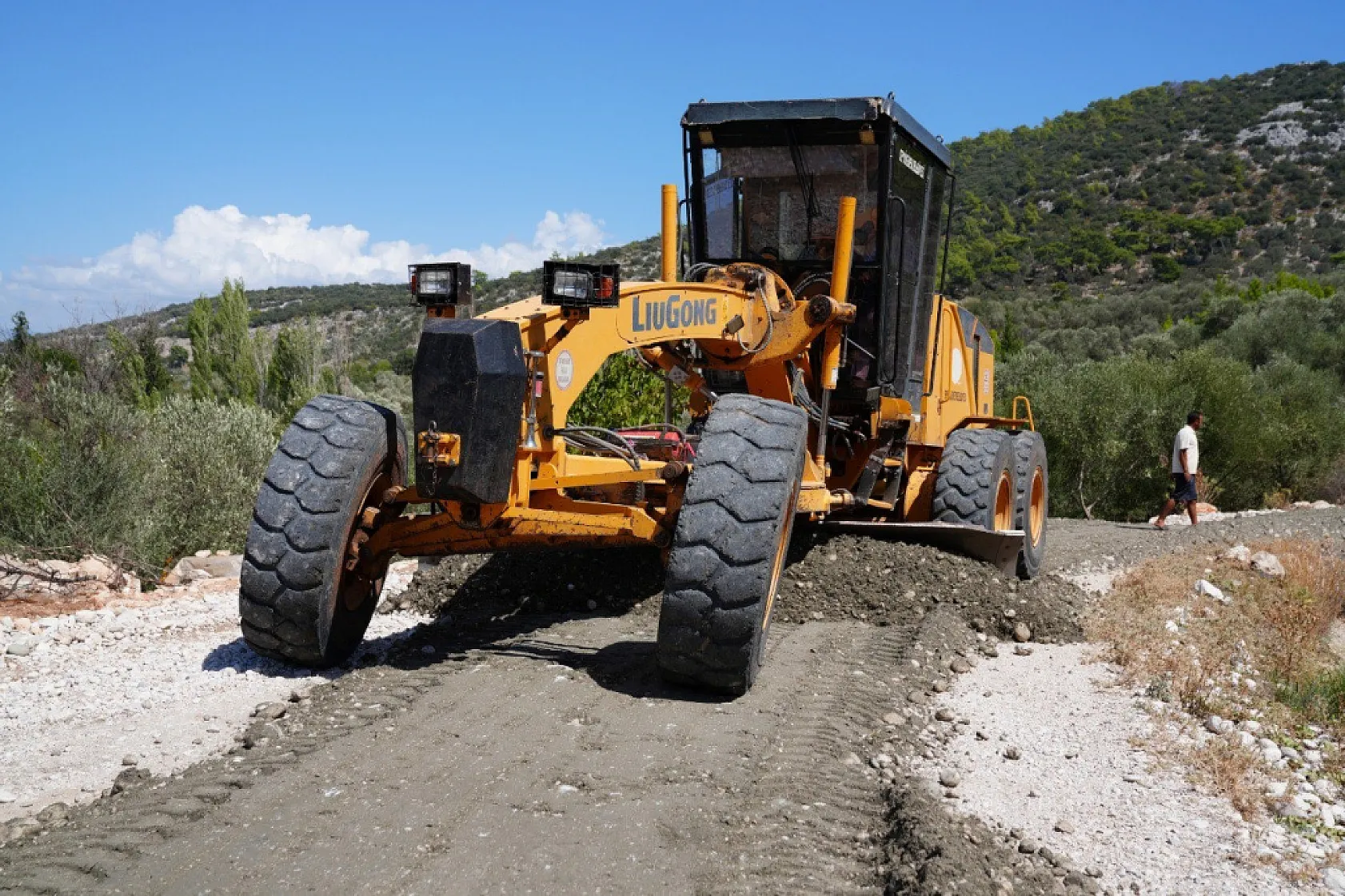Seydikemer'de Stabilize Yollara Kış Bakımı