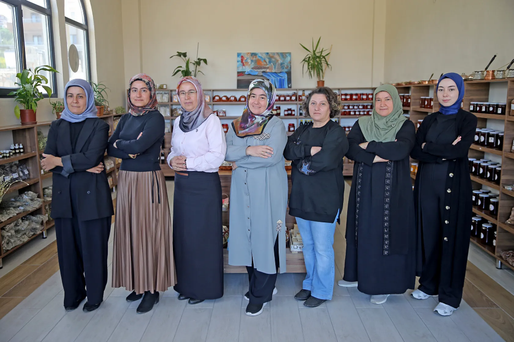 Muğla'da kooperatif kuran kadınlar yöresel ürünleri satarak gelir sağlıyor