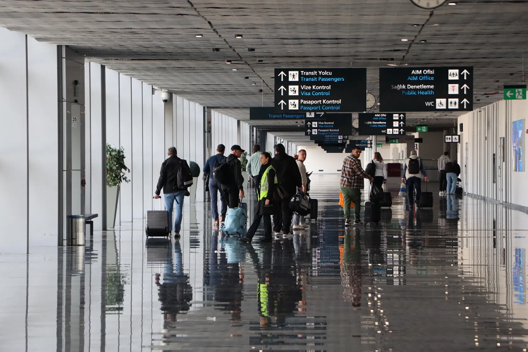 İngiltere'den Bodrum'a sezonun ilk turist kafilesi geldi