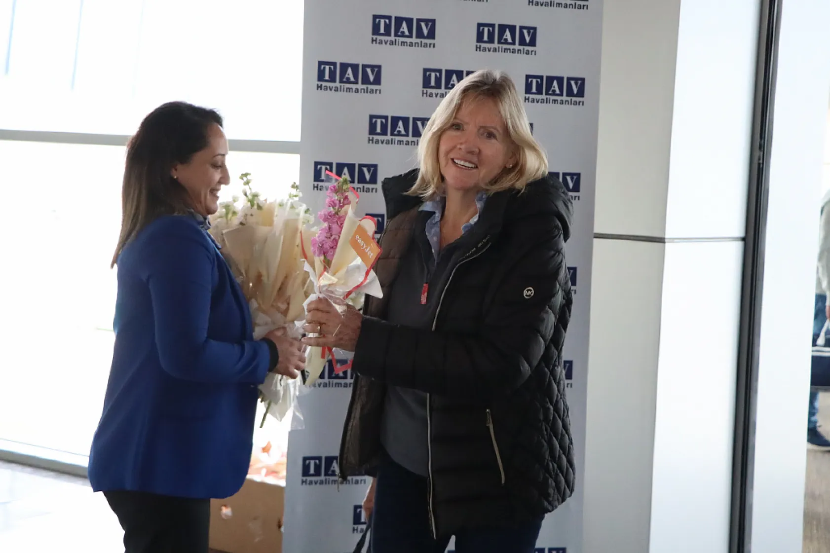 İngiltere'den Bodrum'a sezonun ilk turist kafilesi geldi