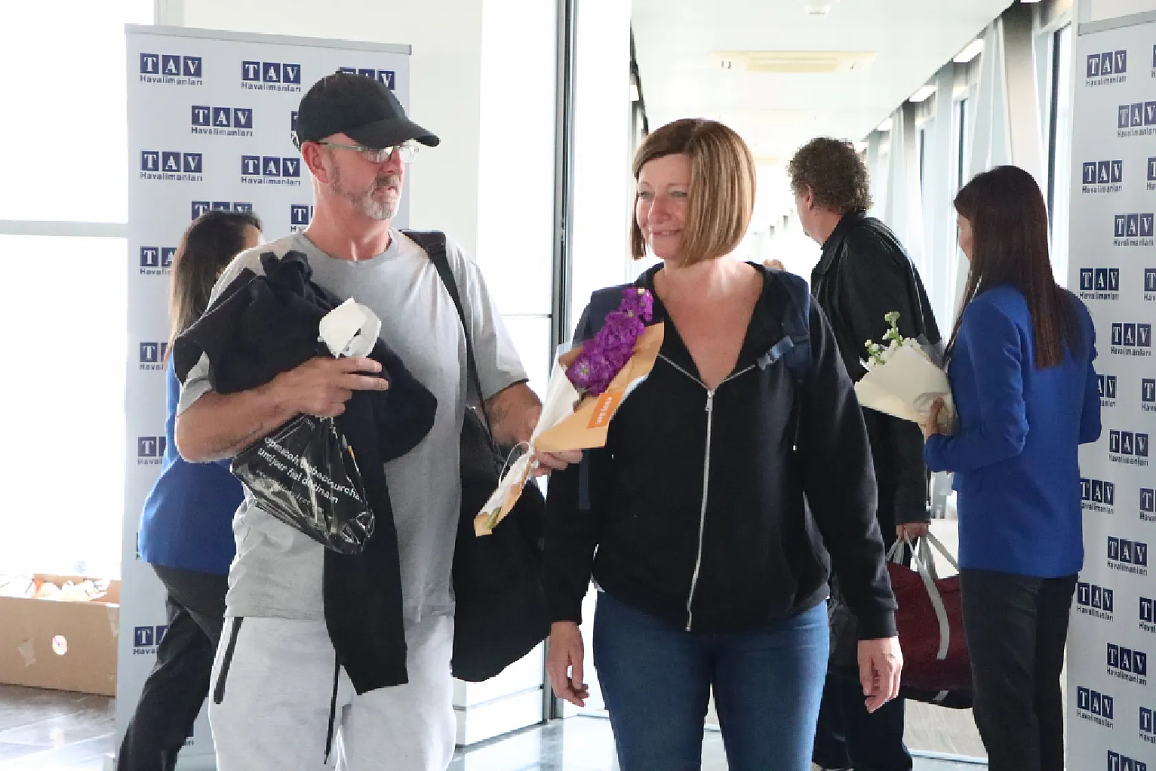 İngiltere'den Bodrum'a sezonun ilk turist kafilesi geldi