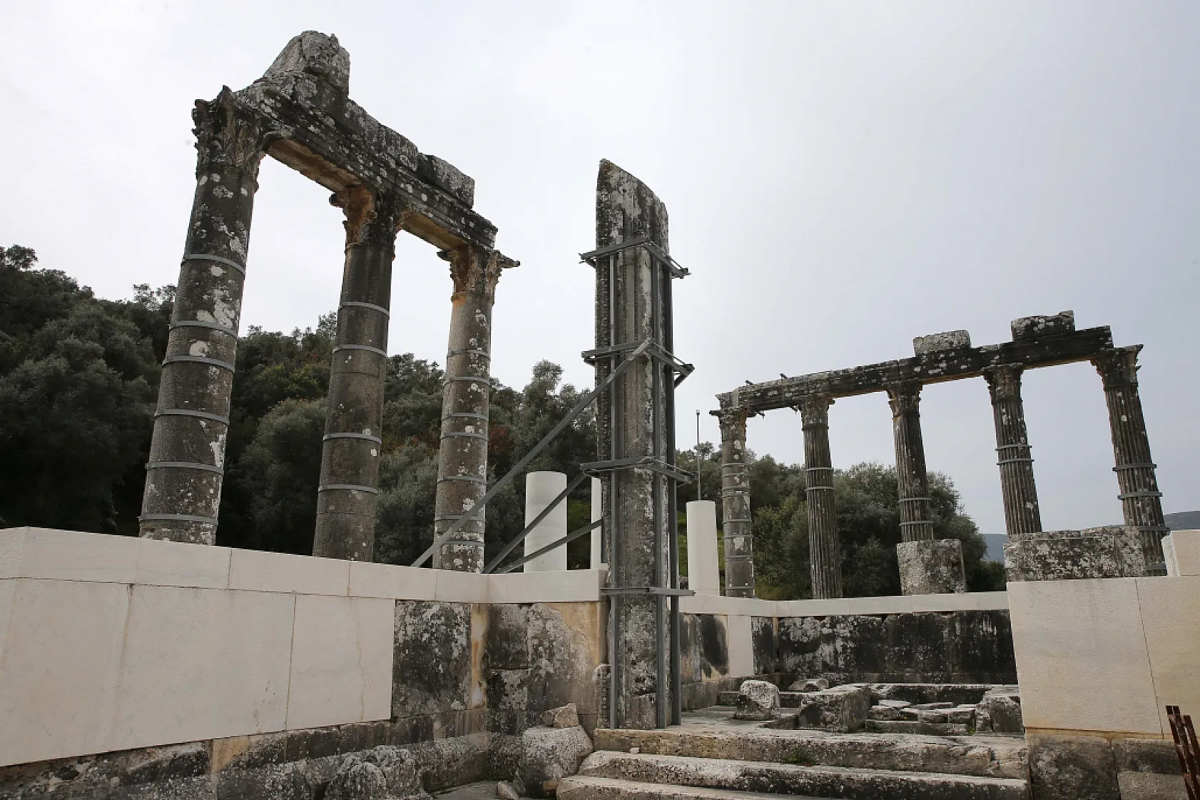 Zeus Tapınağı restore edilen sütunlarıyla eski ihtişamına kavuşacak