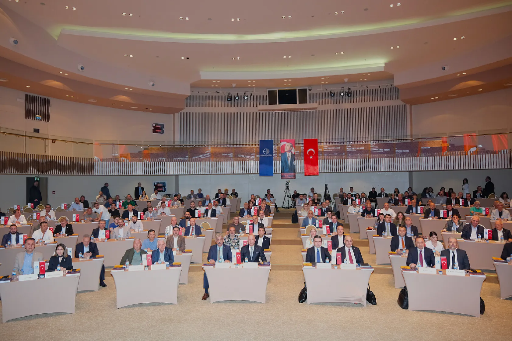 ASO Başkanı Ardıç, Meslek Komiteleri Ortak Toplantısı'nda konuştu