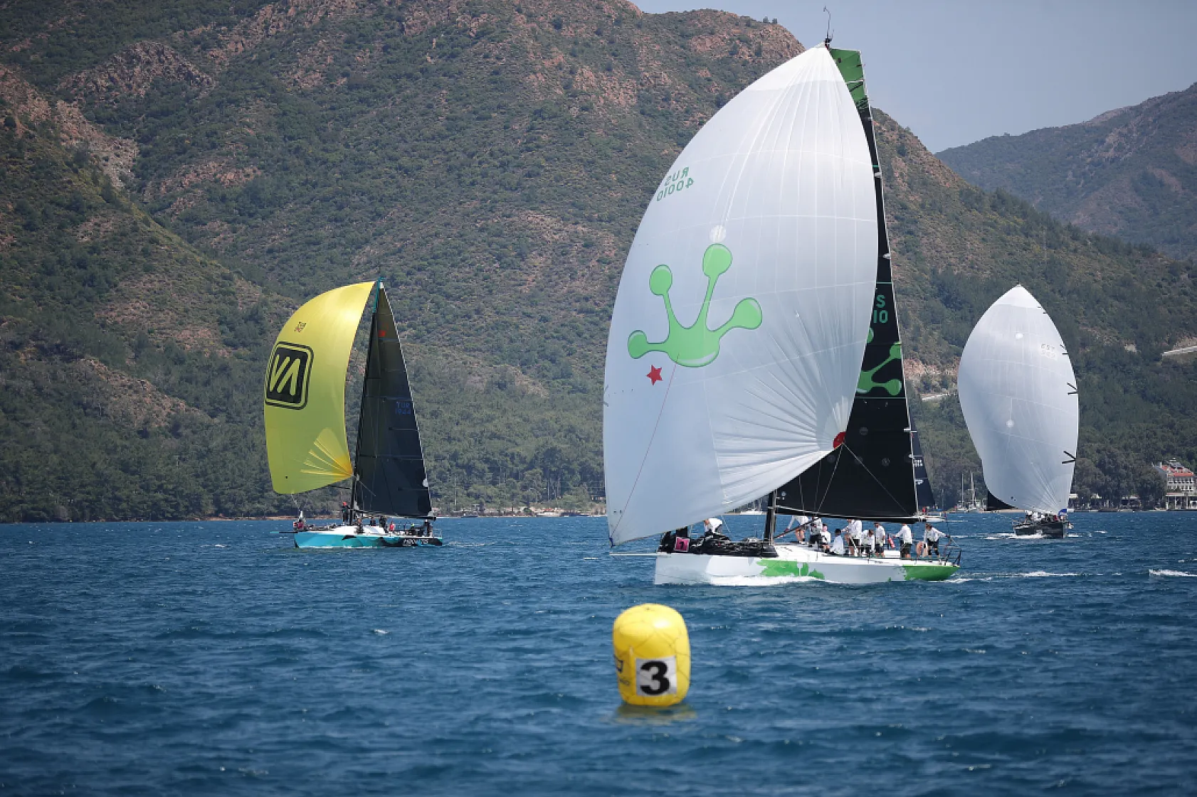 2. Uluslararası Akdeniz Yat Şampiyonası Marmaris'te devam ediyor