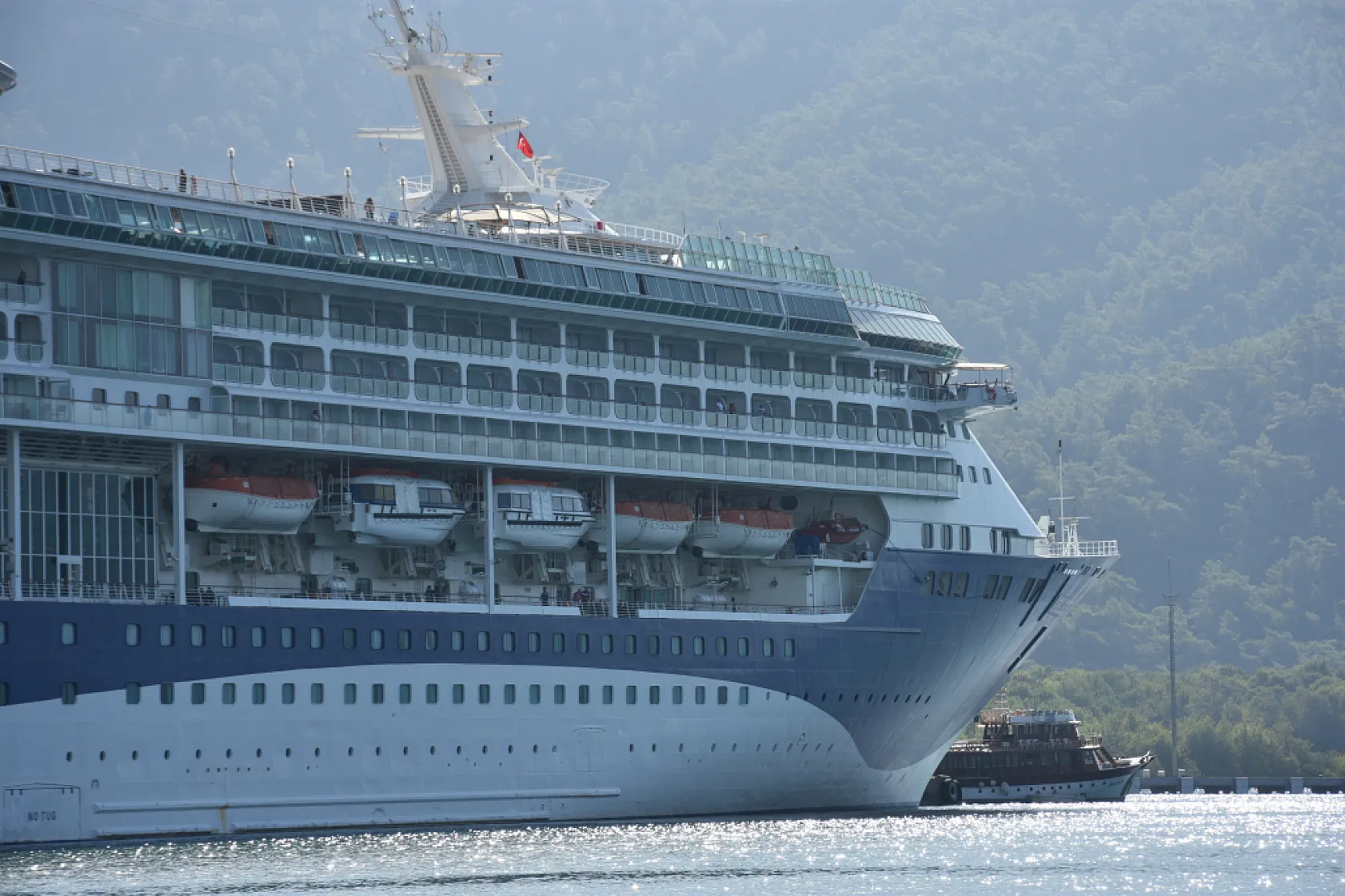'Marella Discovery 2' kruvaziyeri Marmaris'e 1855 turist getirdi