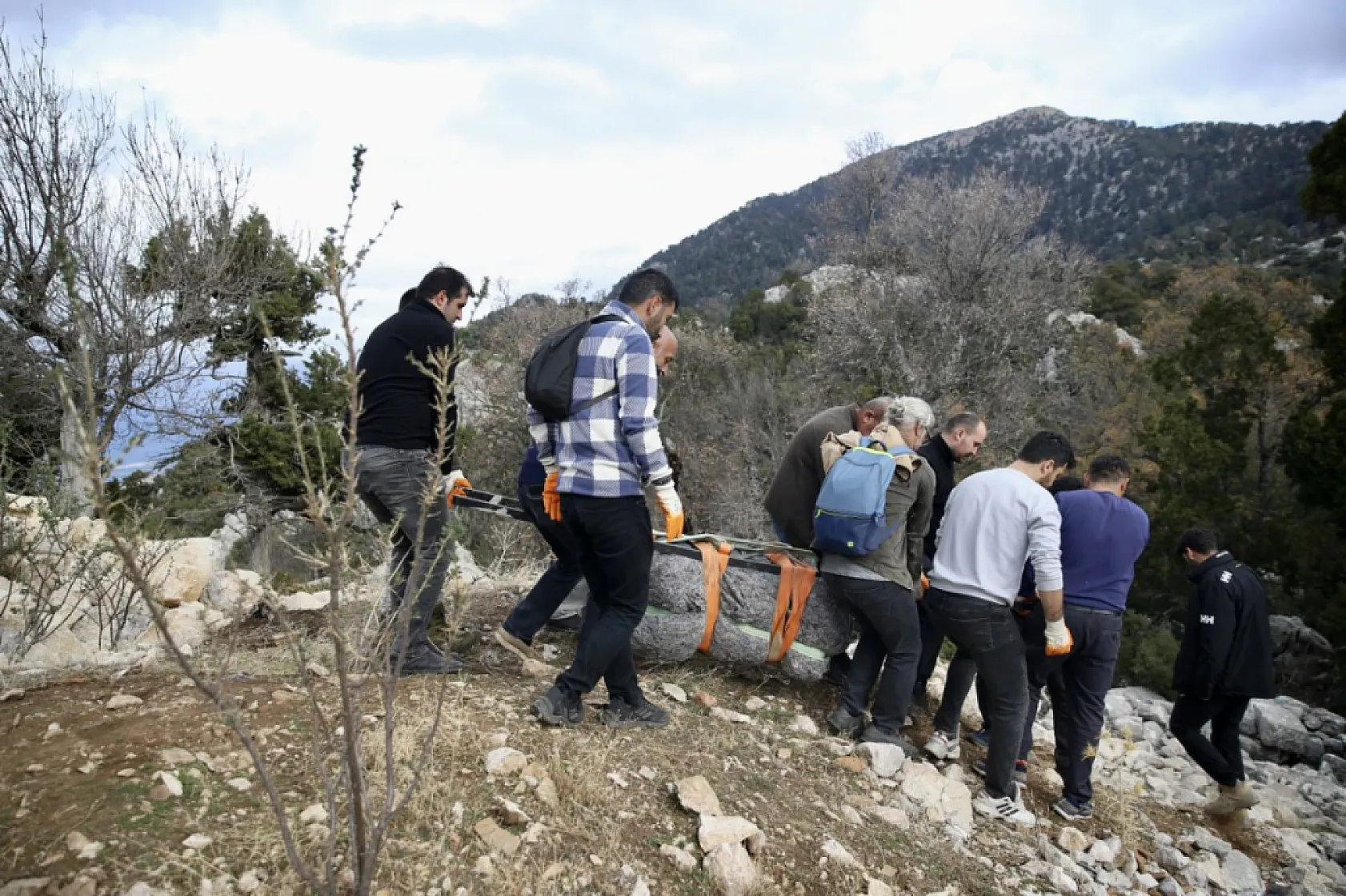 Muğla'da keçi çobanının bulduğu insan figürlü mezar steli korumaya alındı