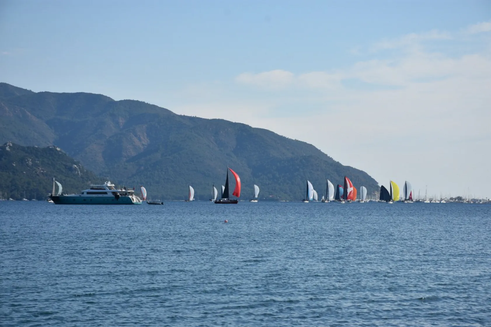 Marmaris MIYC Kış Trofesi Yat Yarışları'nın 1. ayağı başladı