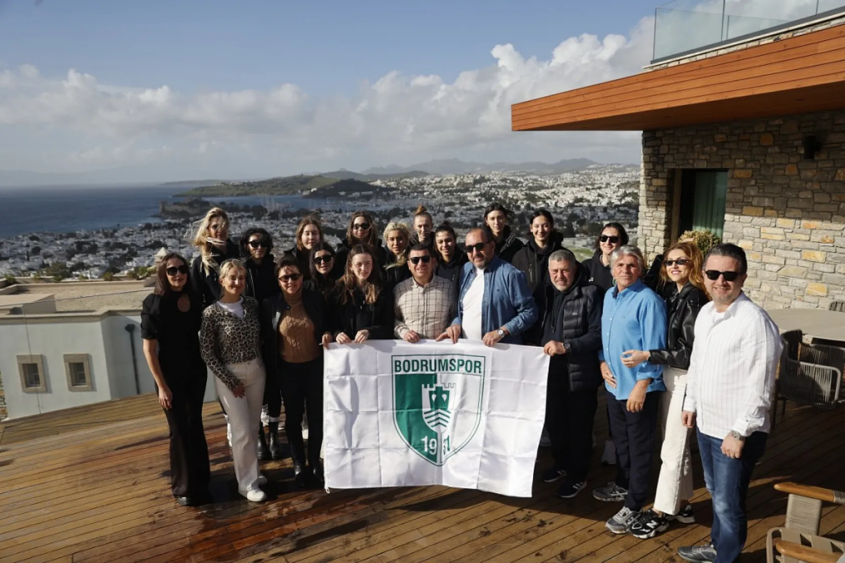 Bodrumspor kadın voleybol takımı, Vakıfbank maçı öncesi kahvaltıda moral depoladı