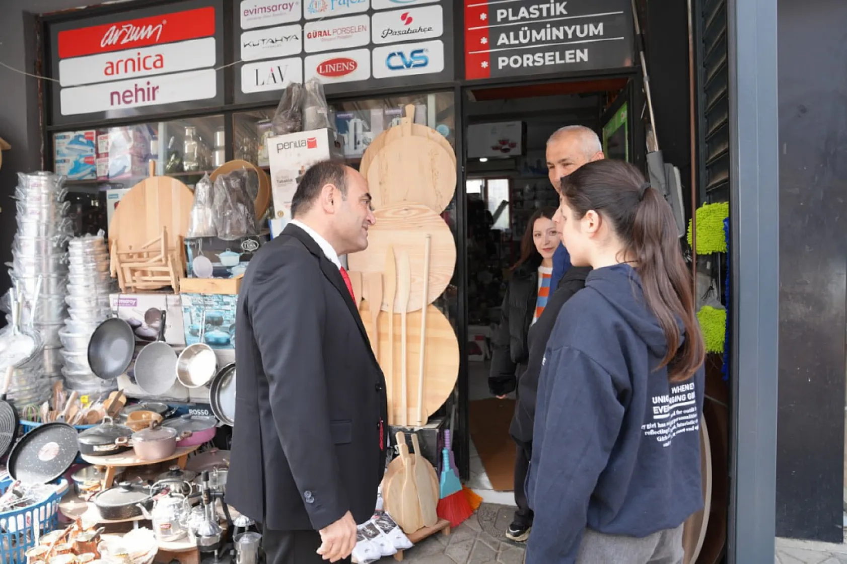 Akdenizli'den Çarşı ve Sanayi Esnafına Bayram Ziyareti