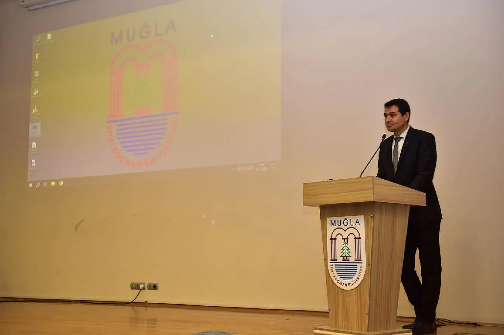 Kanafeyev'den MSKÜ'ye Ziyaret