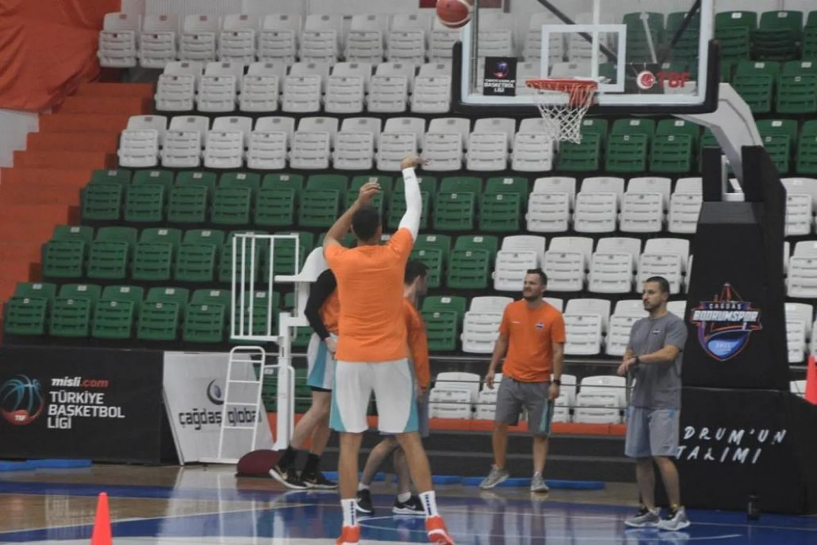 'Ligde zor bir rakibi taraftarımızın desteğiyle yenmeyi başardık'