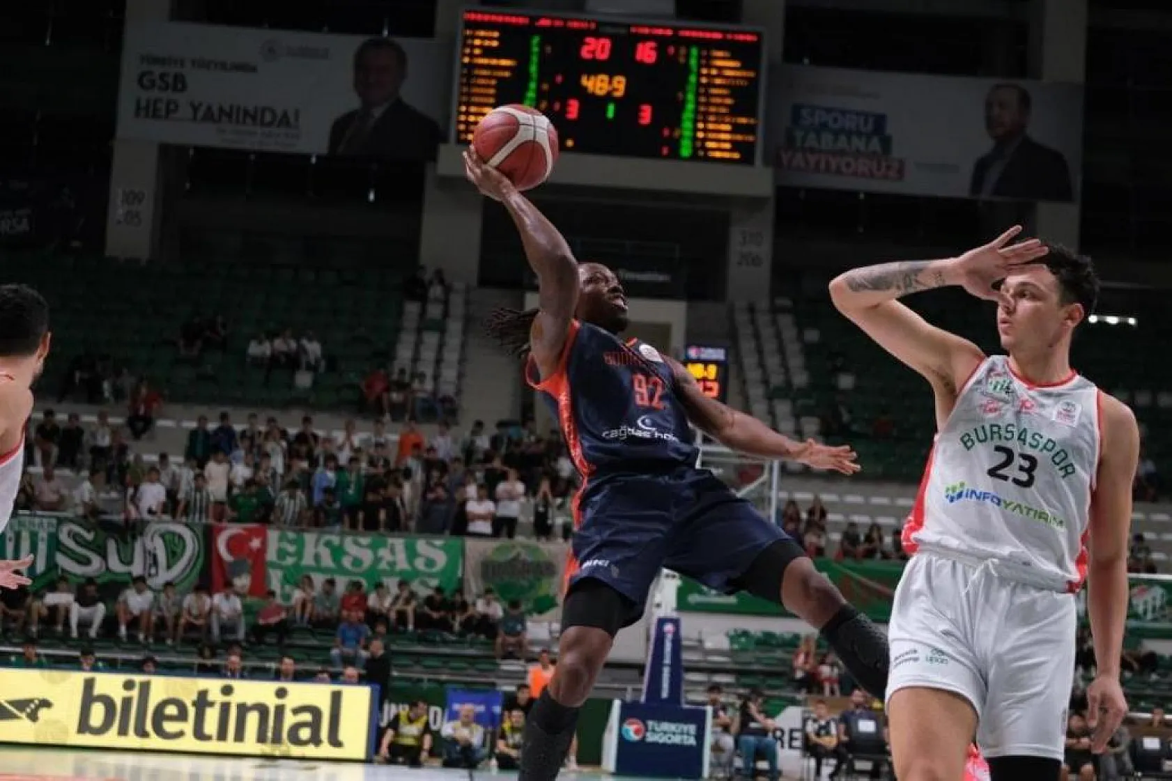 Çağdaş Bodrum Spor,  Bursaspor'a 83-69 yenildi