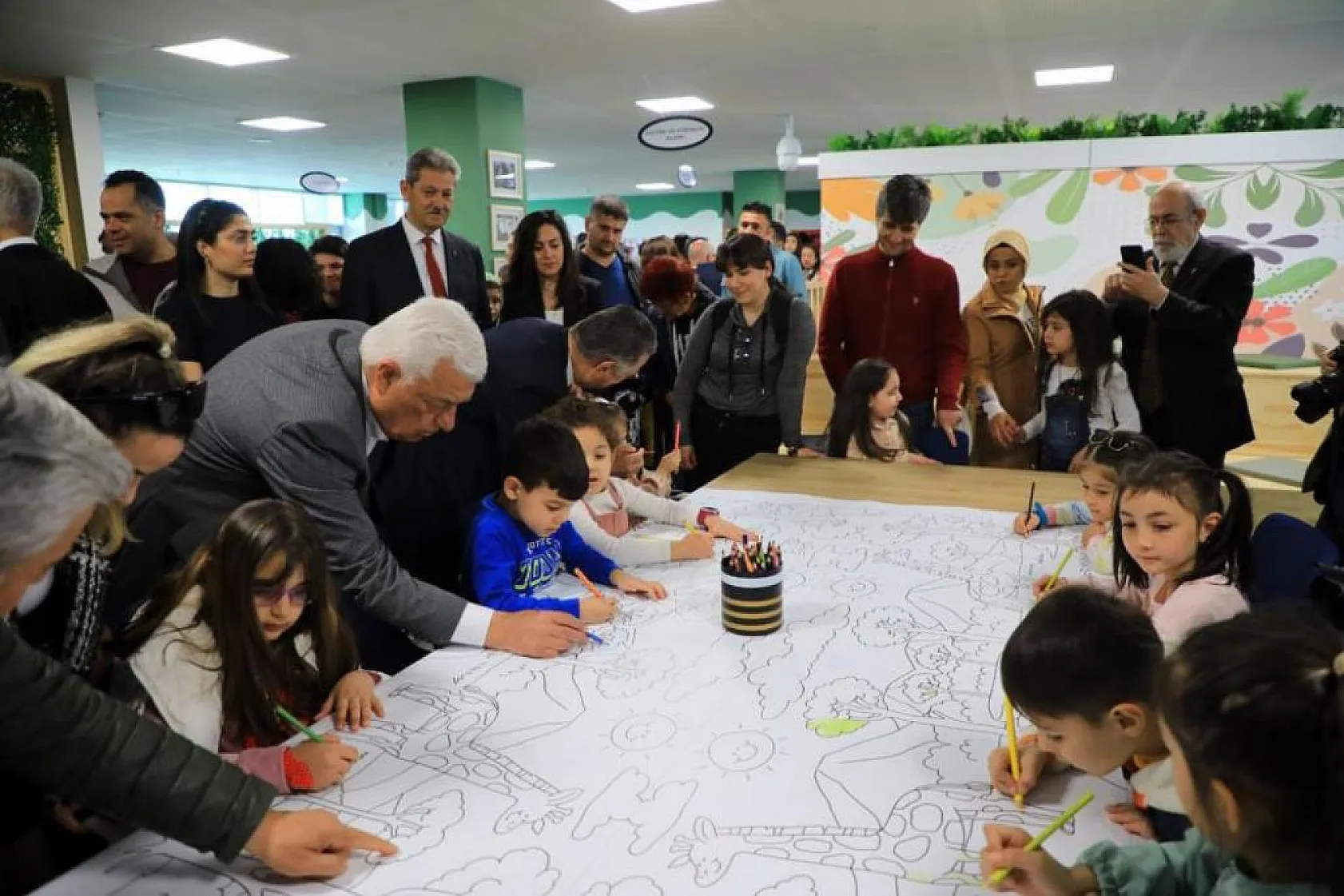 Oyuncak kütüphanesinde miniklere eğitim