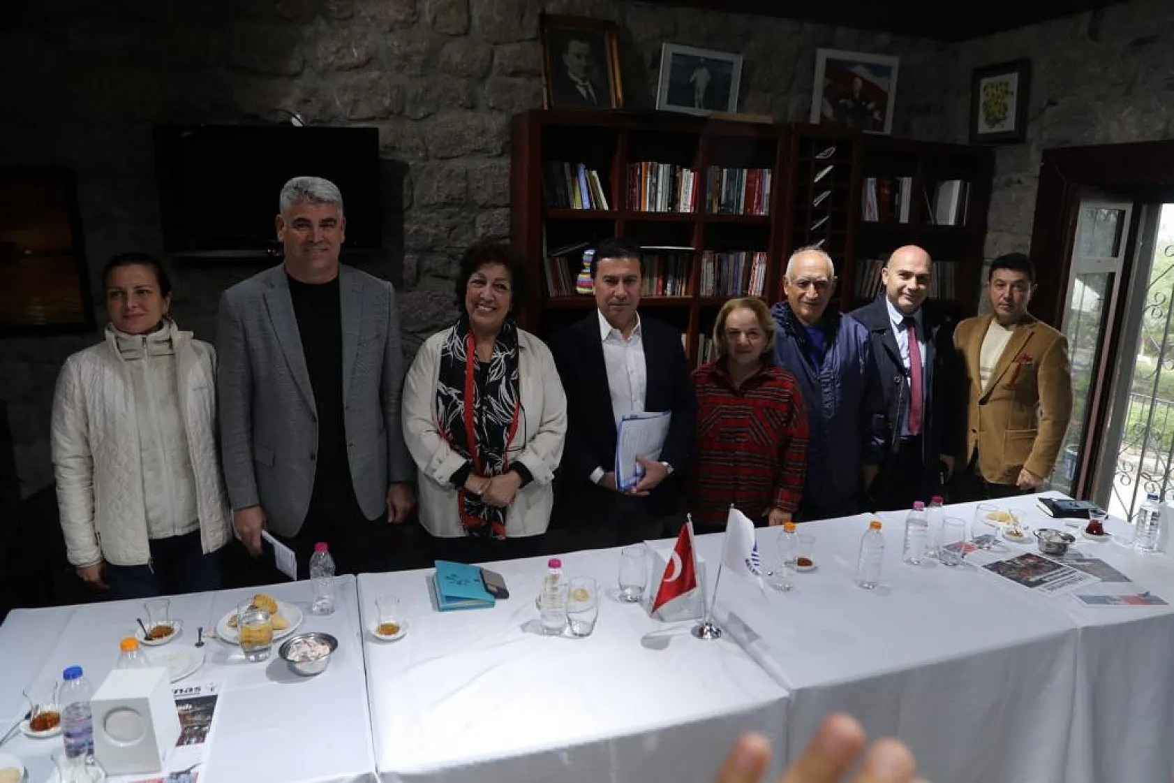 Başkan Aras, site yöneticileri ile bir araya geldi