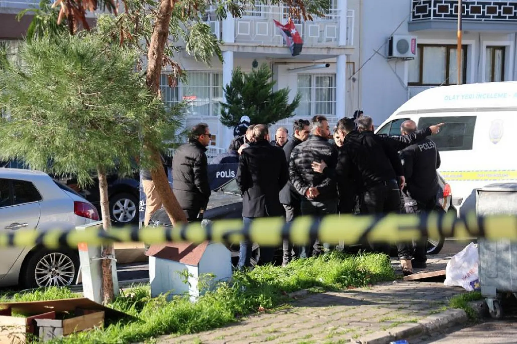 Eşini yaraladı, çocuğunu ve kayınvalidesini öldürüp intihar etti
