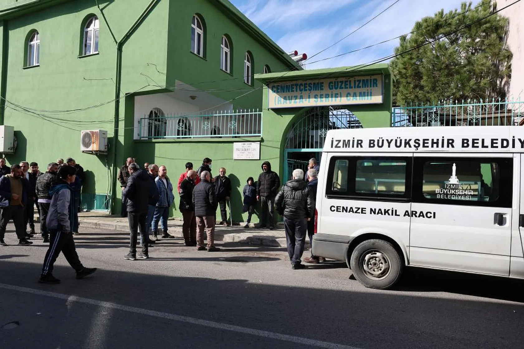 12 yaşında bıçakla öldürülen Behiye son yolculuğuna uğurlandı