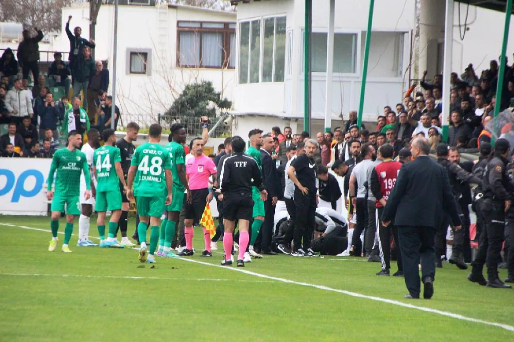 Bodrum FK maçında gözüne yabancı cisim isabet etmişti! Görme kaybı mı yaşayacak?