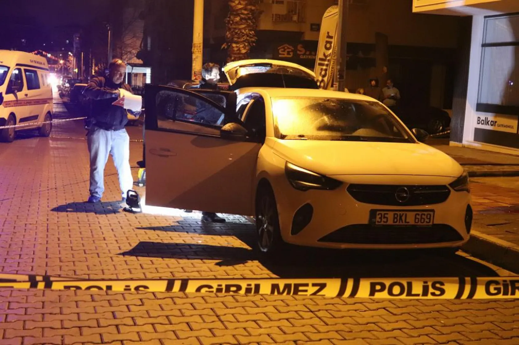 17 yaşındaki genç silahlı saldırı sonucu öldü