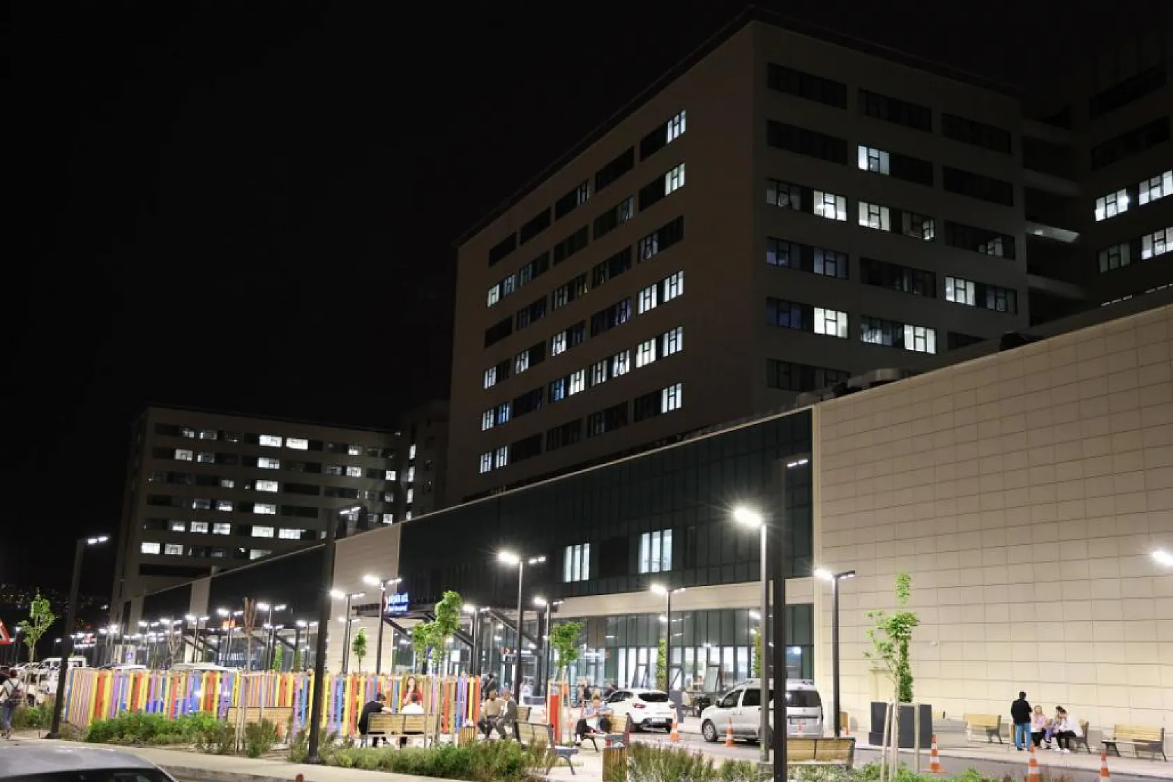 Doktor ve sağlık çalışanları kendilerini odaya kilitledi, tehdit şüphelisi tutuklandı