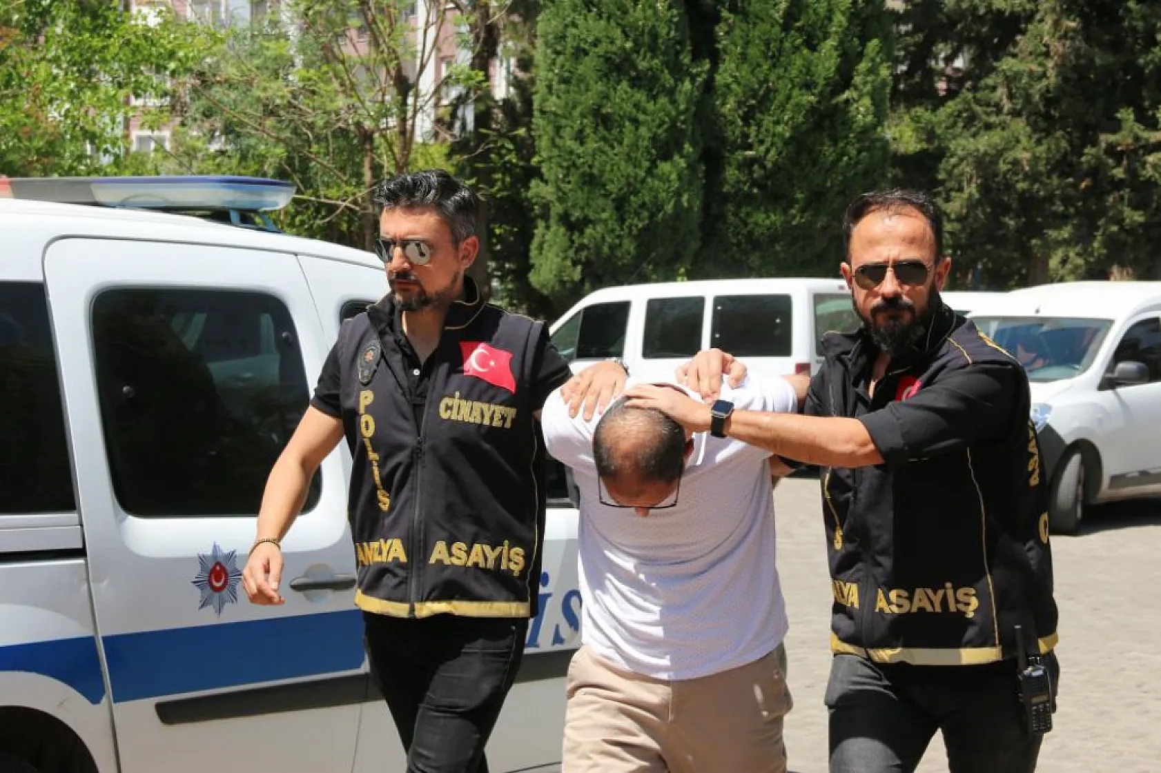 Trafikte tartıştığı kişiyi bıçaklayarak öldüren zanlı adliyede