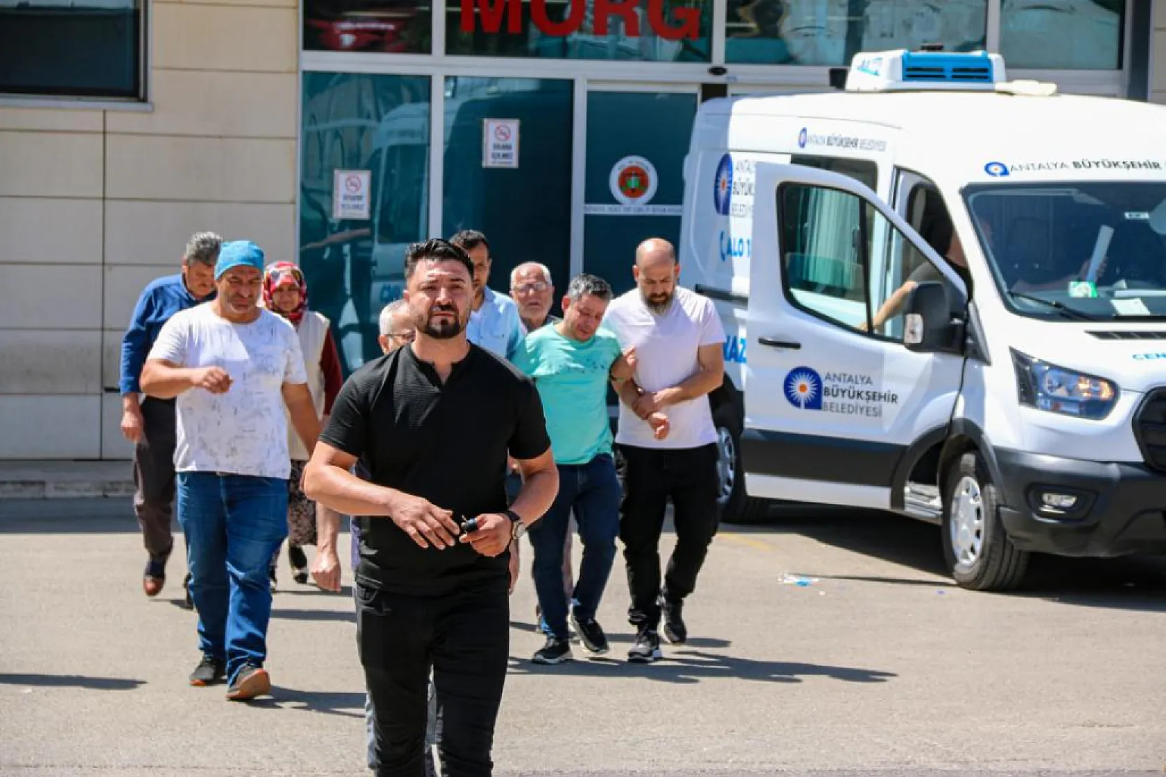 Trafikte tartıştığı kişiyi bıçaklayarak öldüren zanlı adliyede