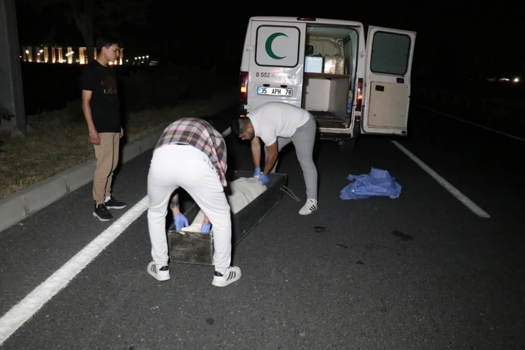 Aracın çarptığı yaşlı adam 30 metre savrularak hayatını kaybetti