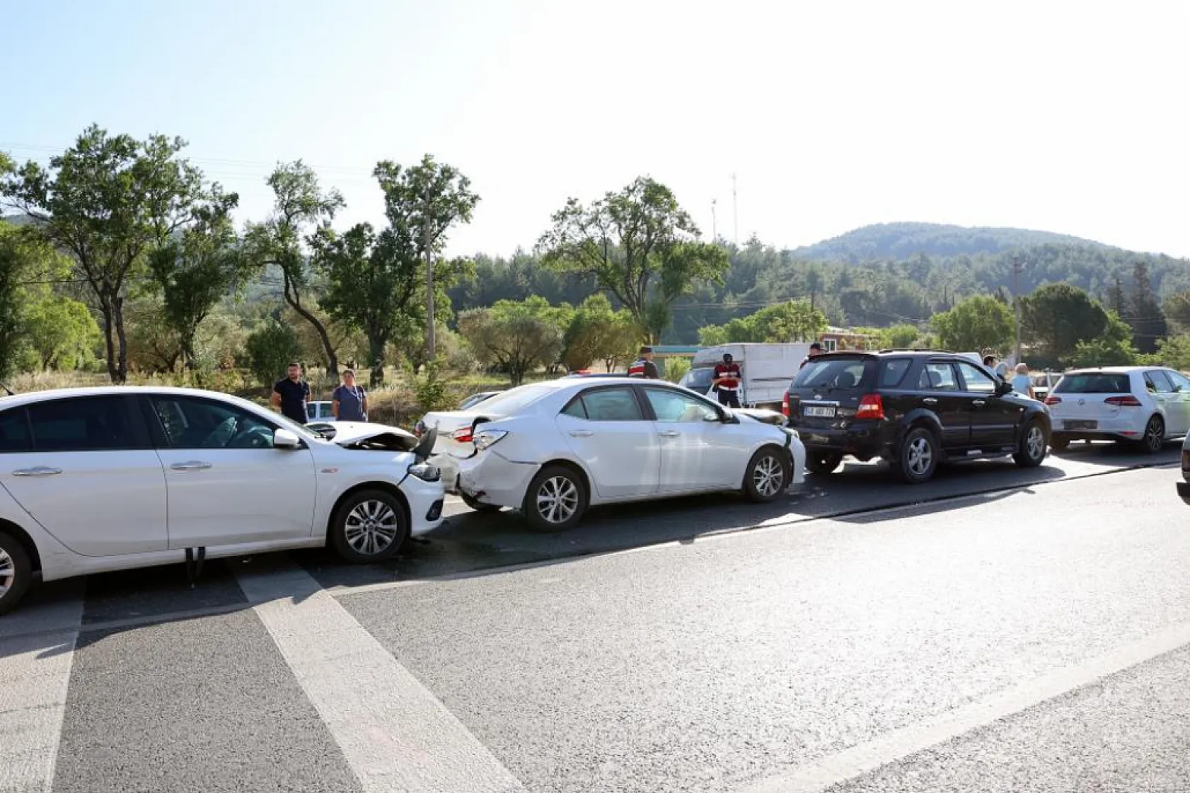 Muğla'da 4 aracın karıştığı zincirleme kaza