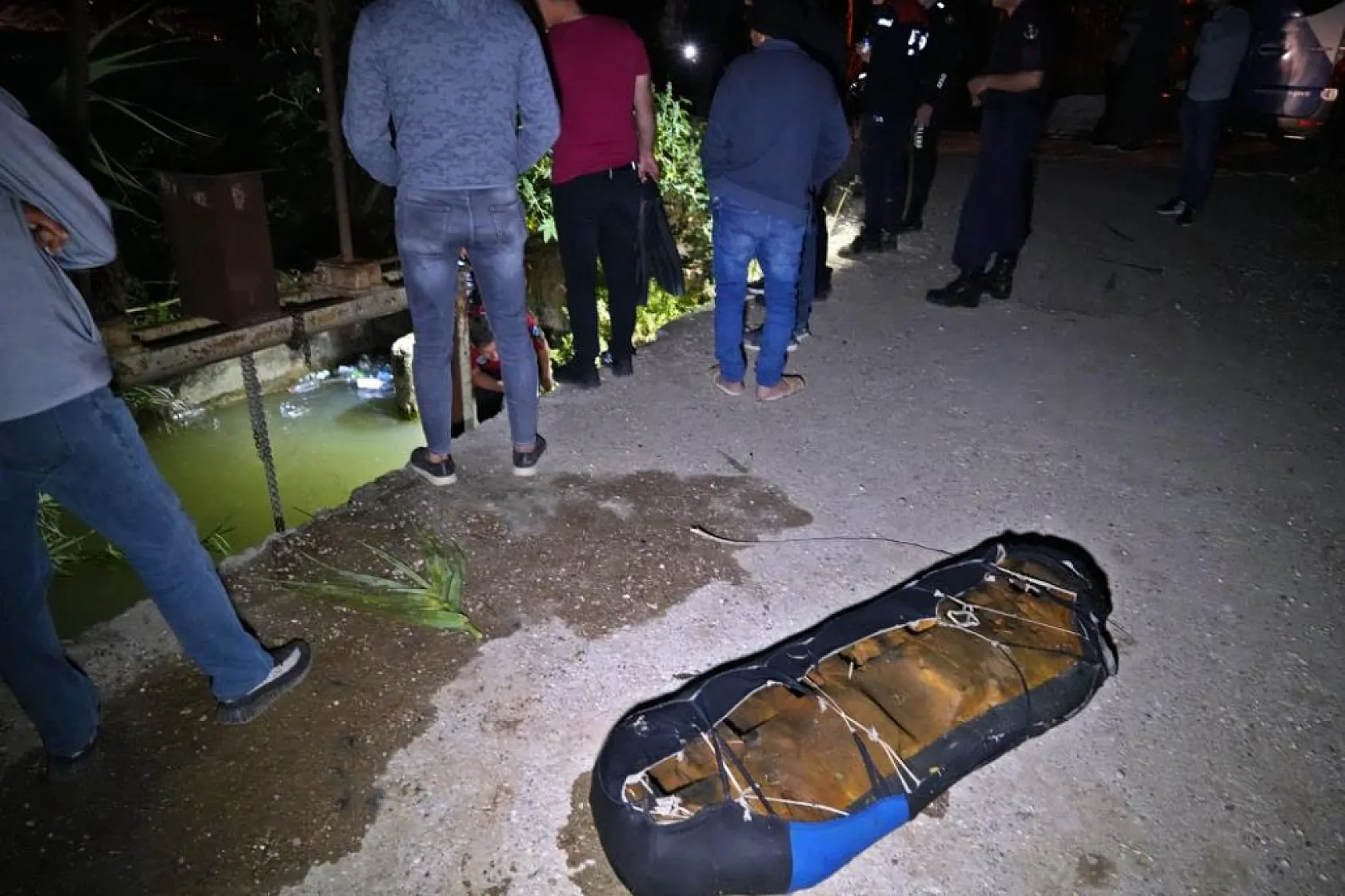 Otomobil köprüden dereye uçtu: 1'i çocuk 2 kişi kayıp