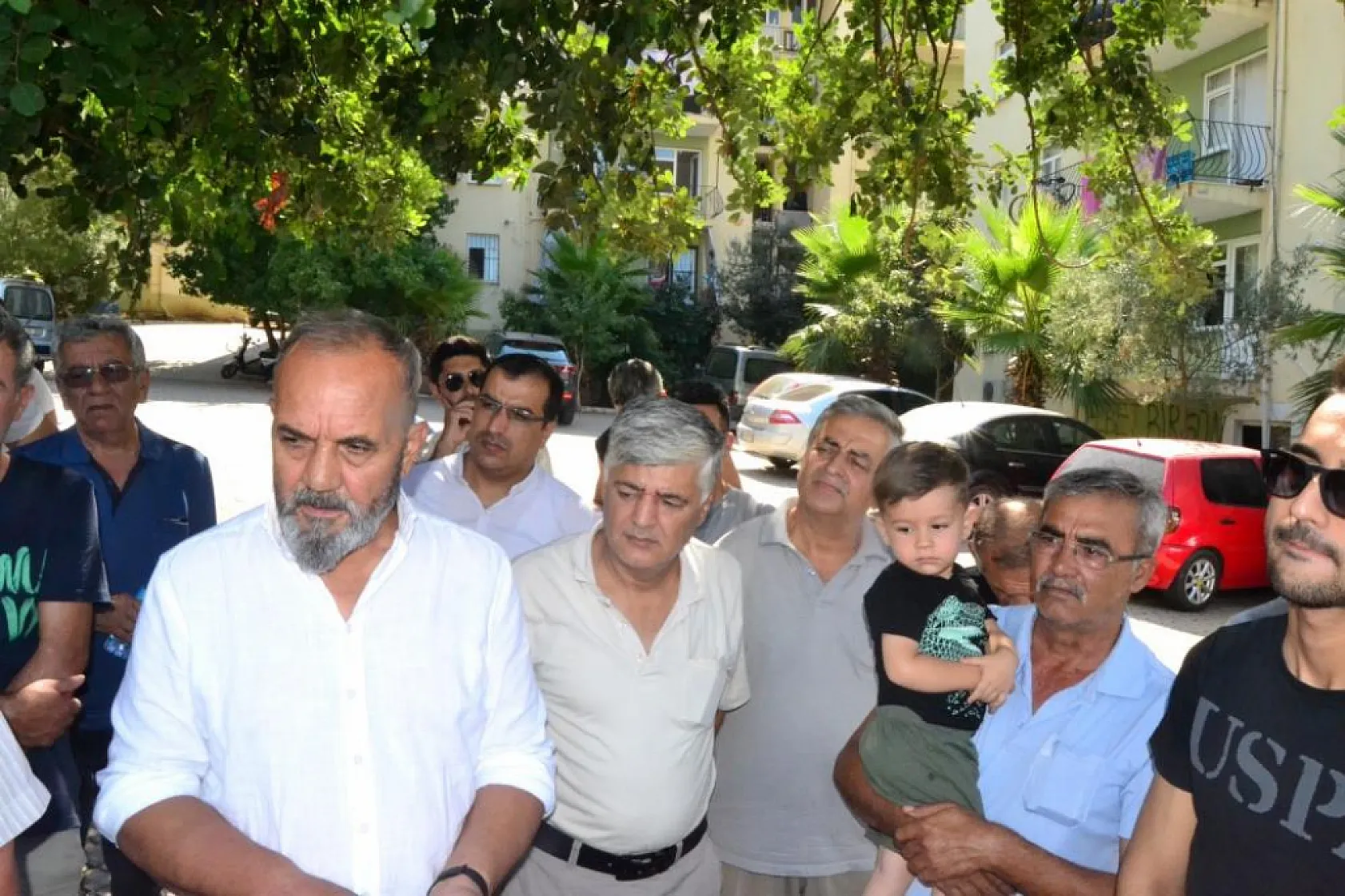 Fethiye'de 350 kişinin yaşadığı sitede tapu ve elektrik krizi