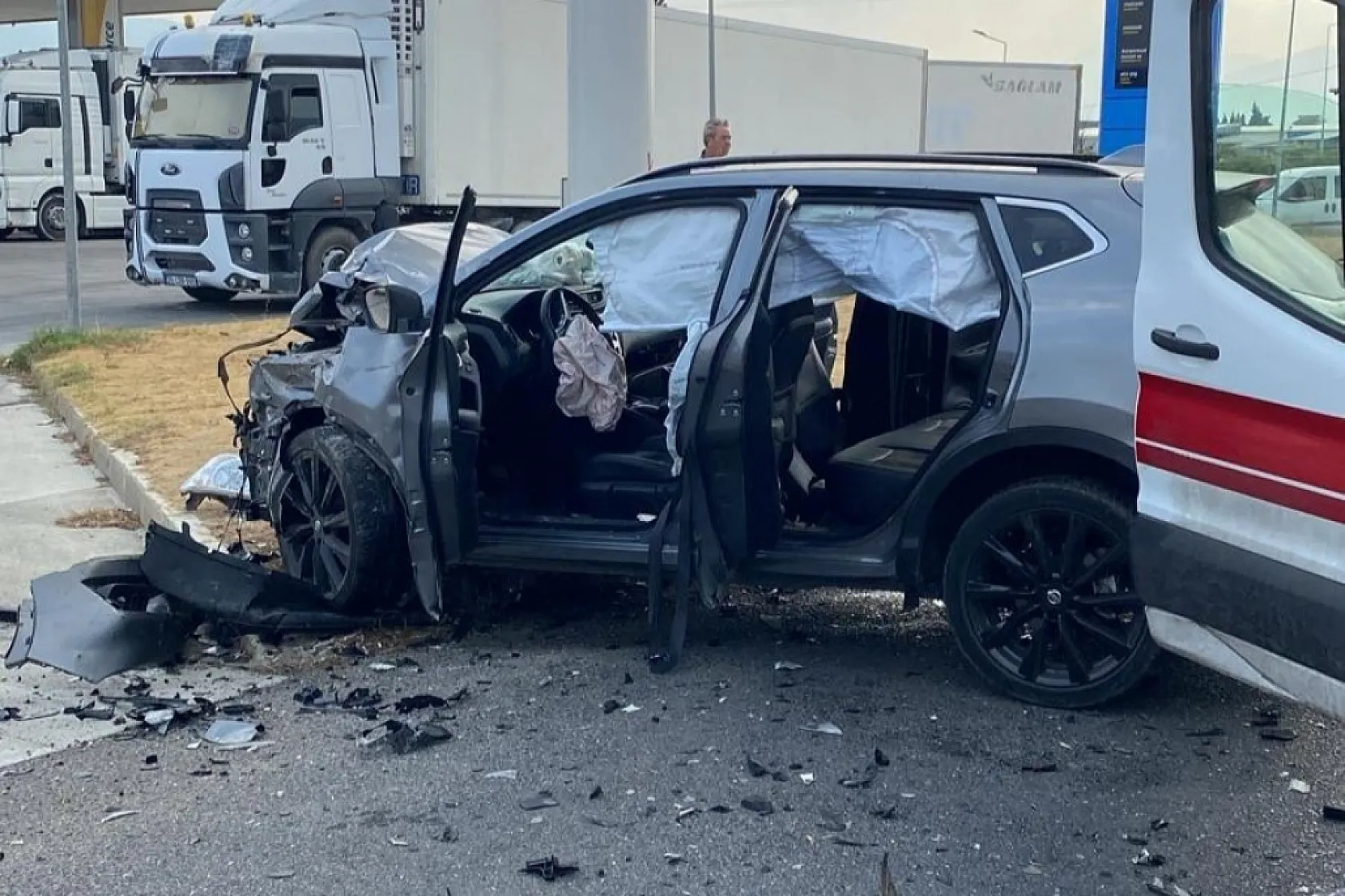 Feci kaza: 2 ölü, 3 ağır yaralı