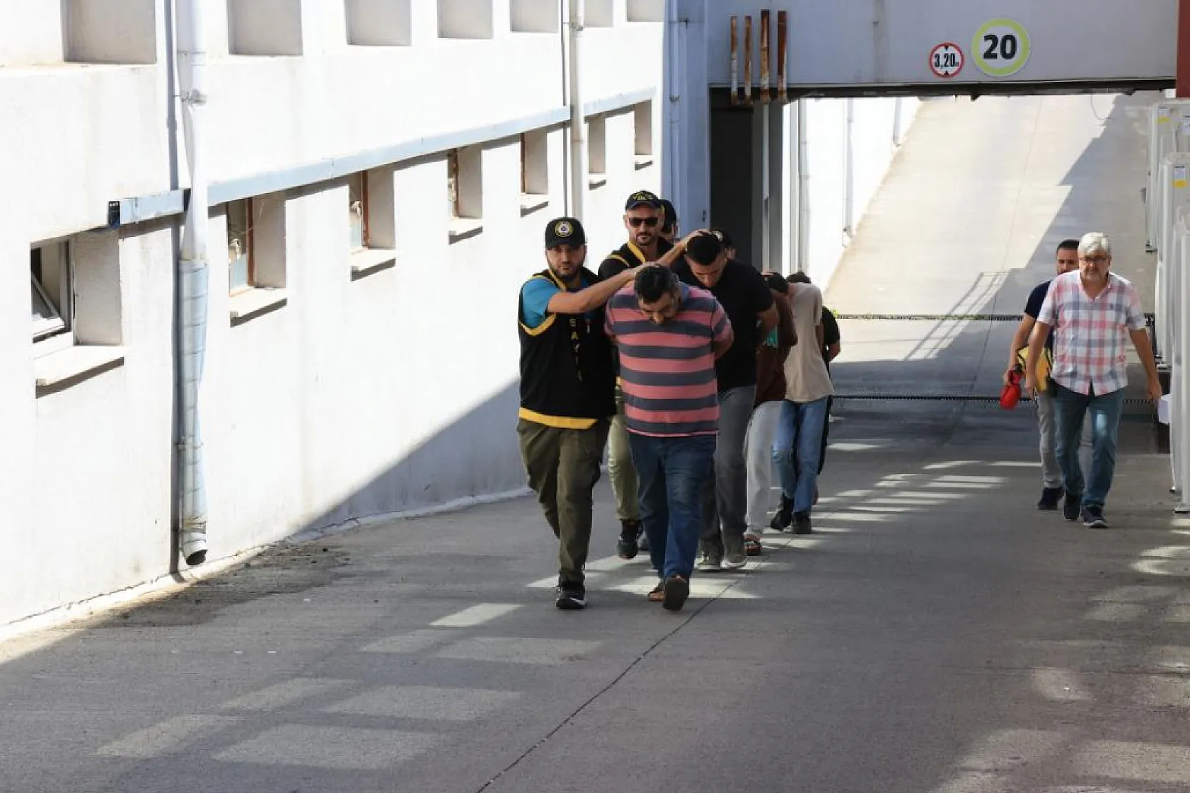 Yasak Aşk Cinayeti! Sevgilisinin Arkadaşları Tarafından Önce Darp Edildi, Sonra Öldürüldü