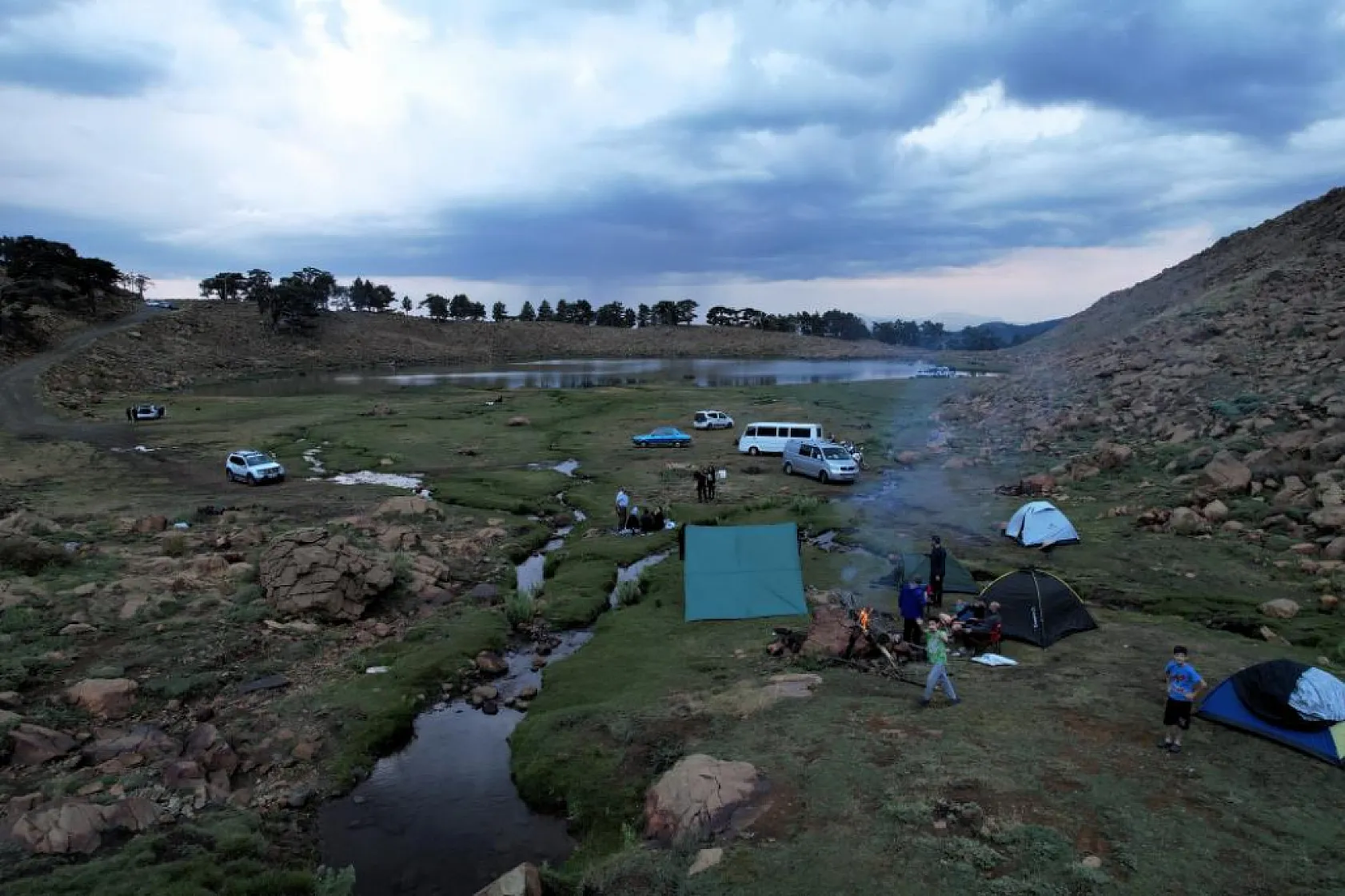 Kartal Gölü eşsiz güzelliğiyle hayran bırakıyor