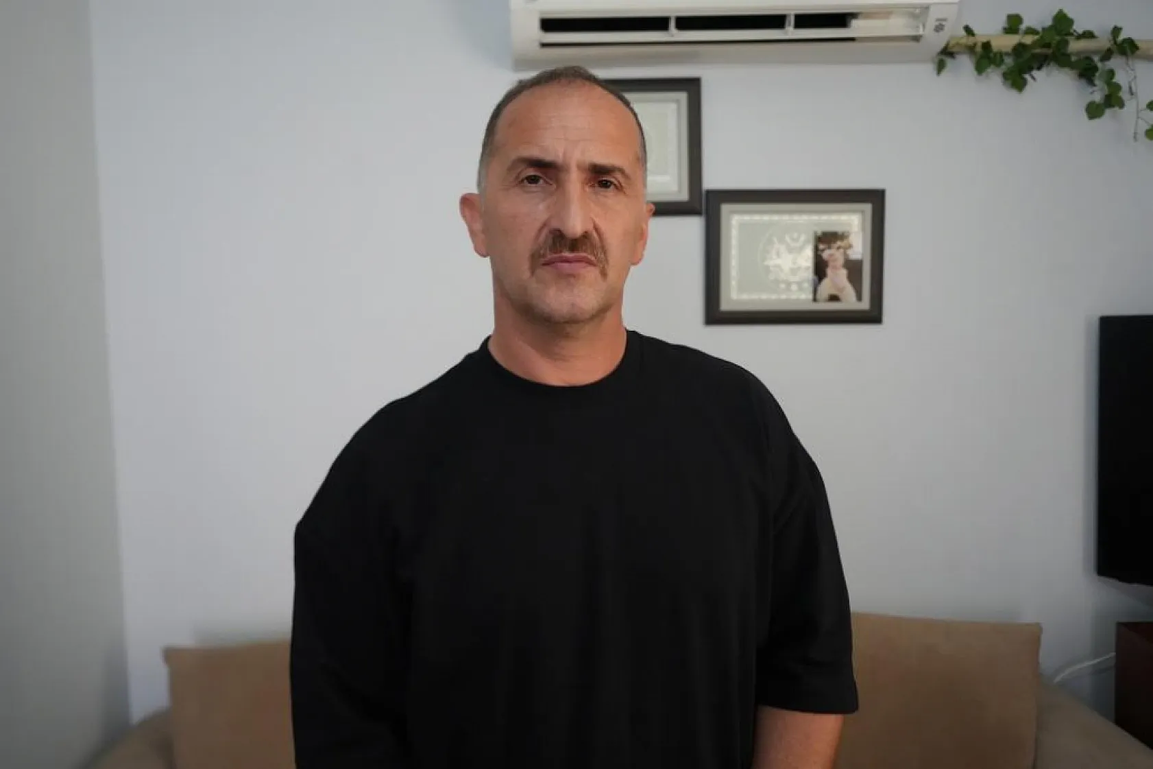 Çalıştığı kafeye patronu ile helalleşmek için gitti, abisiyle birlikte öldürüldü