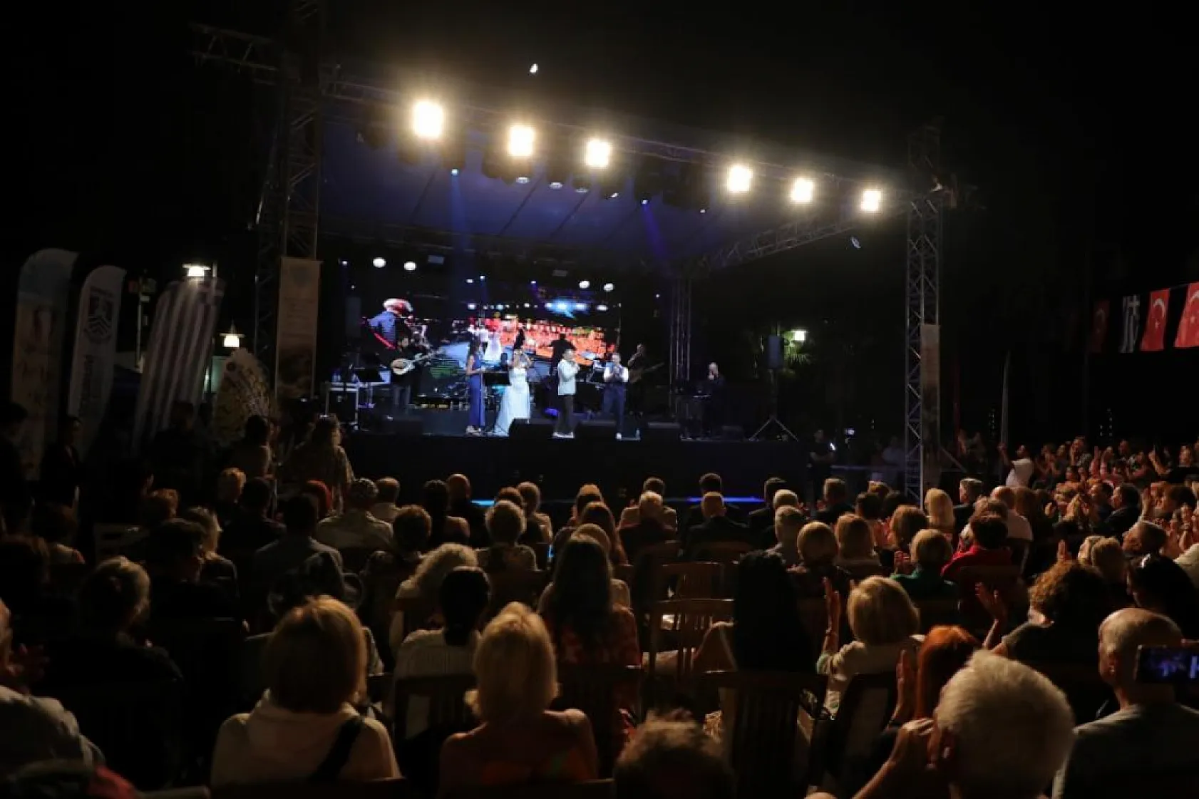 İki yaka, dostluk konserinde buluştu