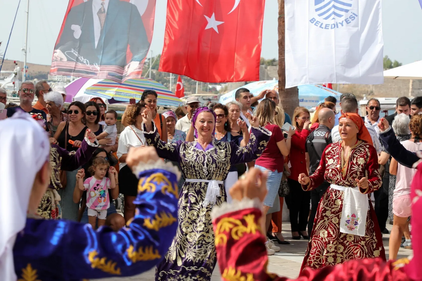 Muğla'da Gala konserinde Şevval Sam coşkusu