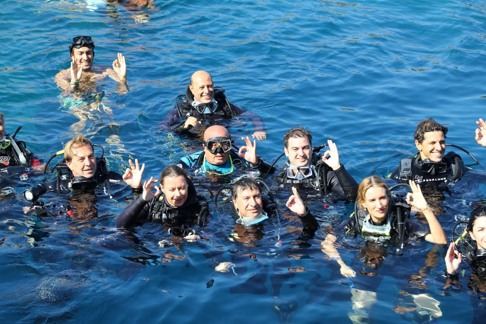 Bodrum'da denizin derinliklerinde sanat eserleri mavi sularla buluştu