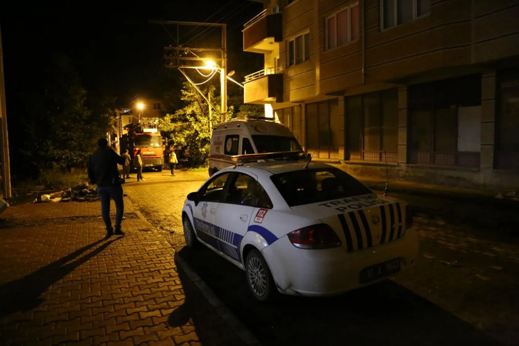 Annesini öldürüp aynı silahla intihar etti