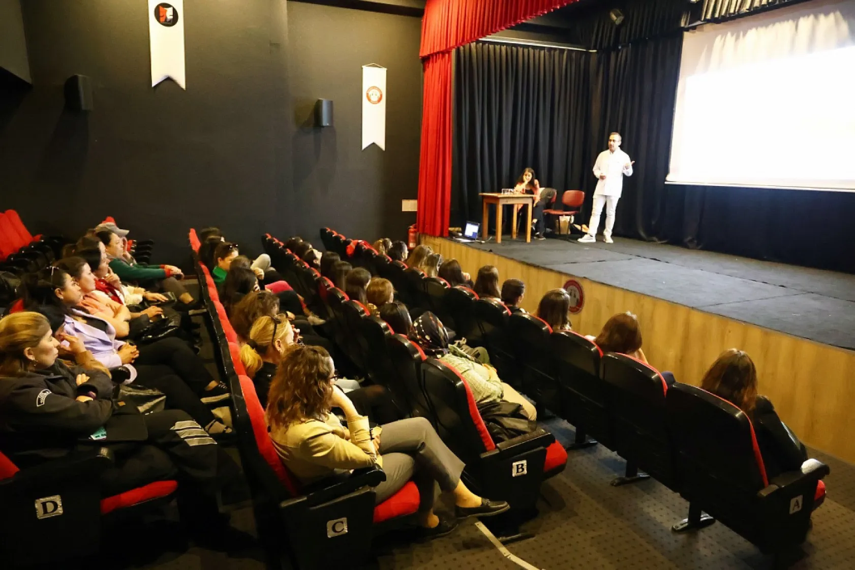 Menteşe Belediyesi'nden kansere farkındalık eğitimi