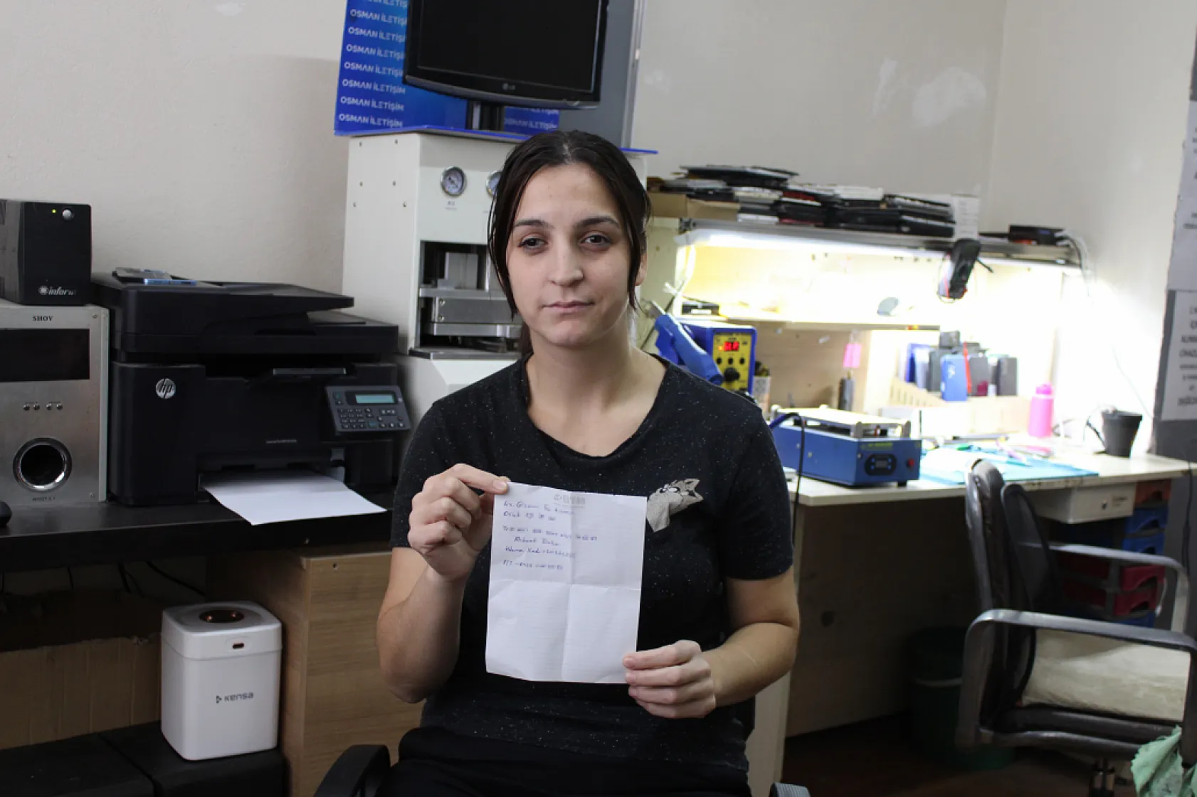 'Genel Sağlık Sigortası prim borcunuz var' diyerek genç kadını dolandırmak istediler