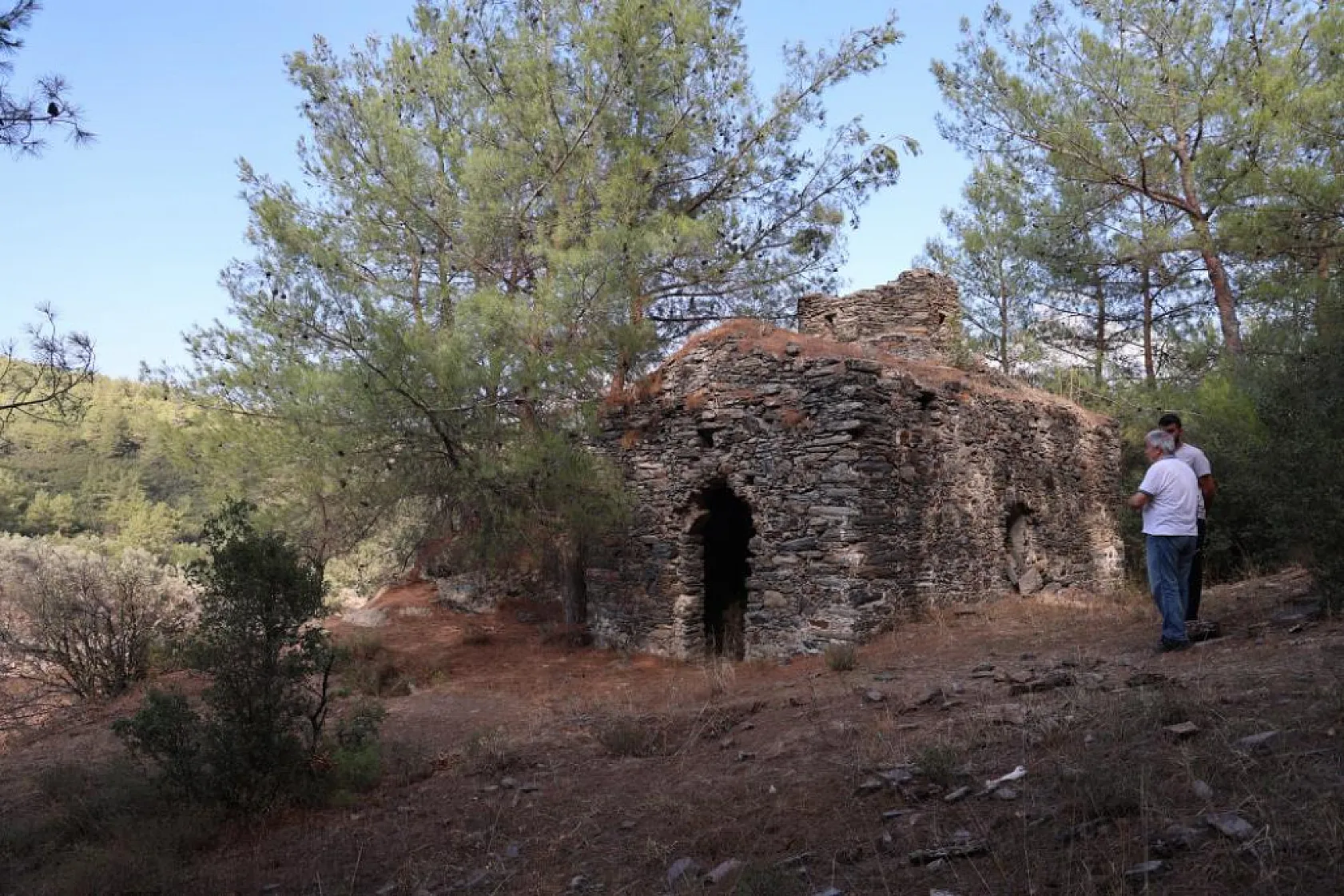 Muğla'da tarihi kiliseler definecilerin hedefinde